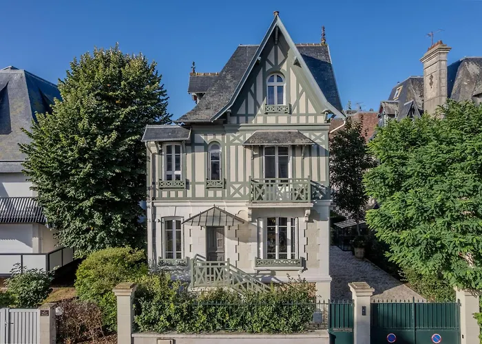 Villa D'auge Deauville