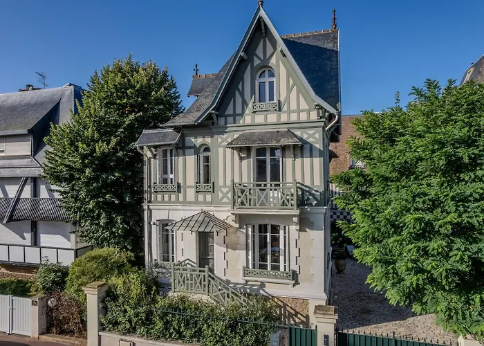 Villa D'auge Deauville